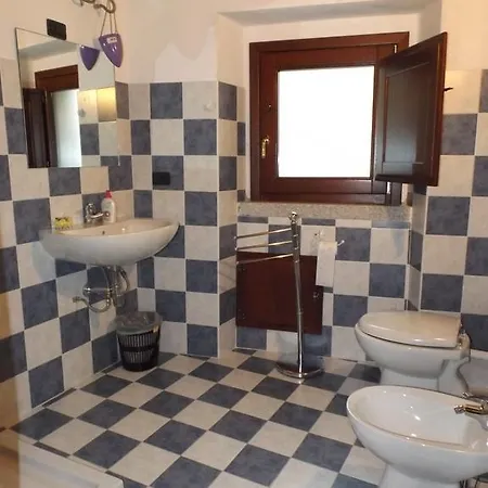 Oda ve Kahvaltı La Taverna Del Gufo