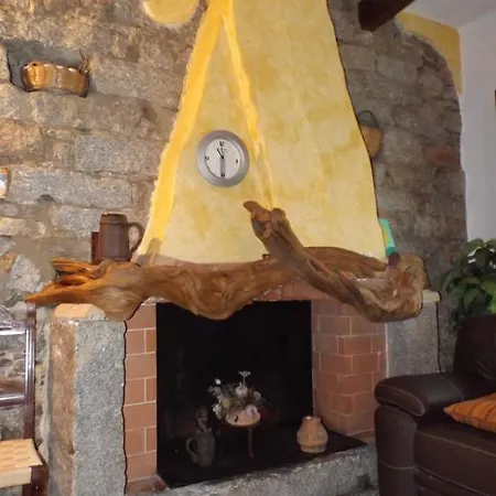 Oda ve Kahvaltı La Taverna Del Gufo